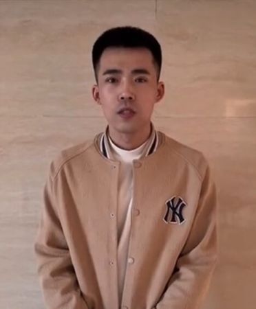 跳投哥葱油饼 跳投哥葱油饼