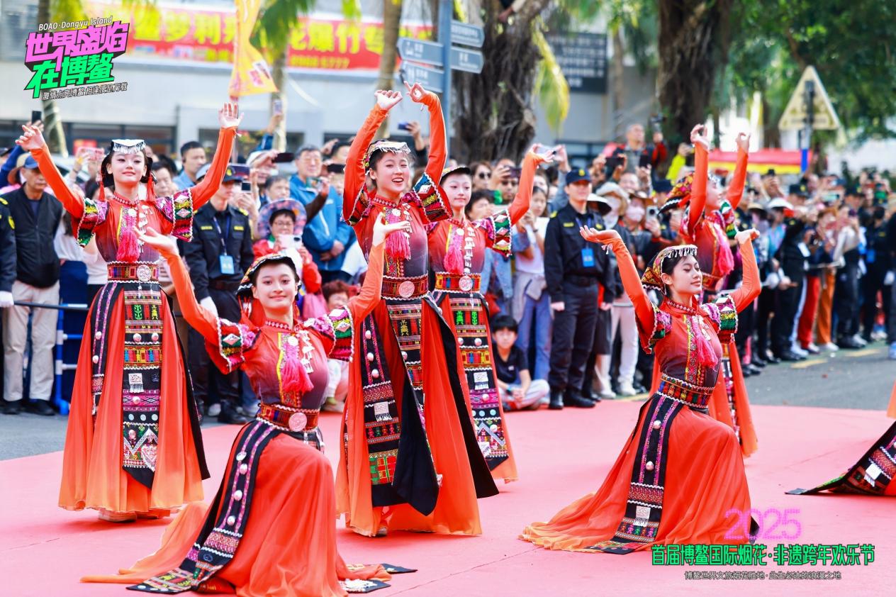 聚焦博鳌：烟火为笔，绘就南海之滨的新年盛景(图8)