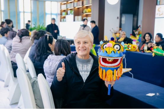 11国驻华使节夫人探访鸬鸟，她们说：“把心灵安放在鸬鸟 让友谊联通世界。”(图2)